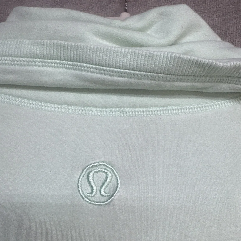Lululemon Women's‎ Light Green Cowl Neck Pullover Hoodie Sweatshirt Size 8